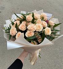 Букет Кремовые розы Латте в Монастырщине